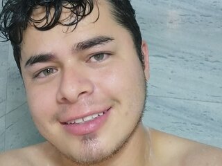 OscarTheylor anal camshow